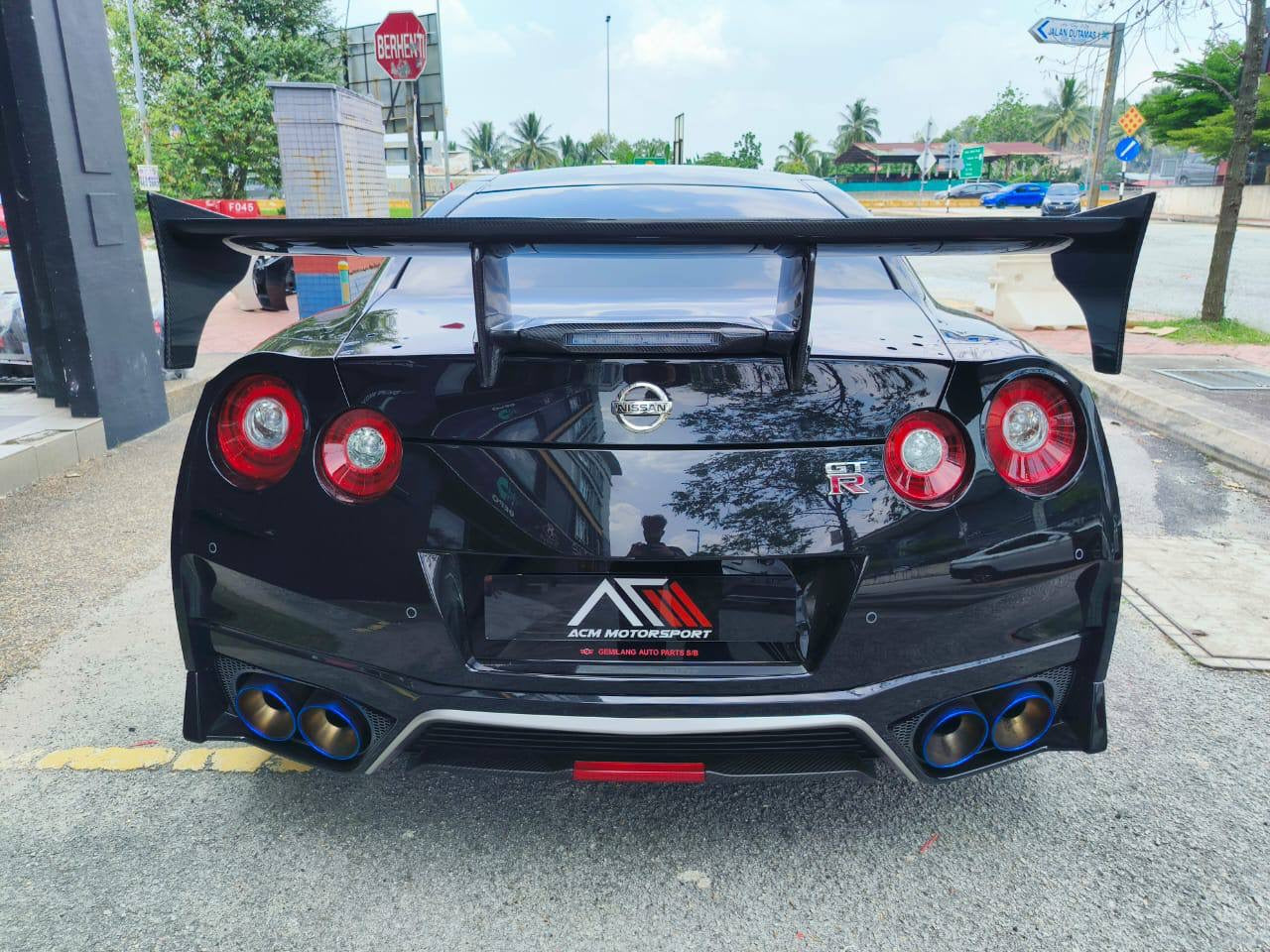 Nissan GTR R35 TS spoiler