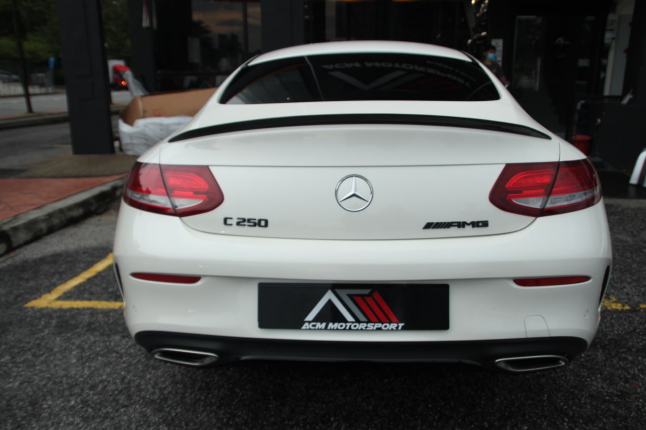 Mercedes benz w205 coupe Amg spoiler