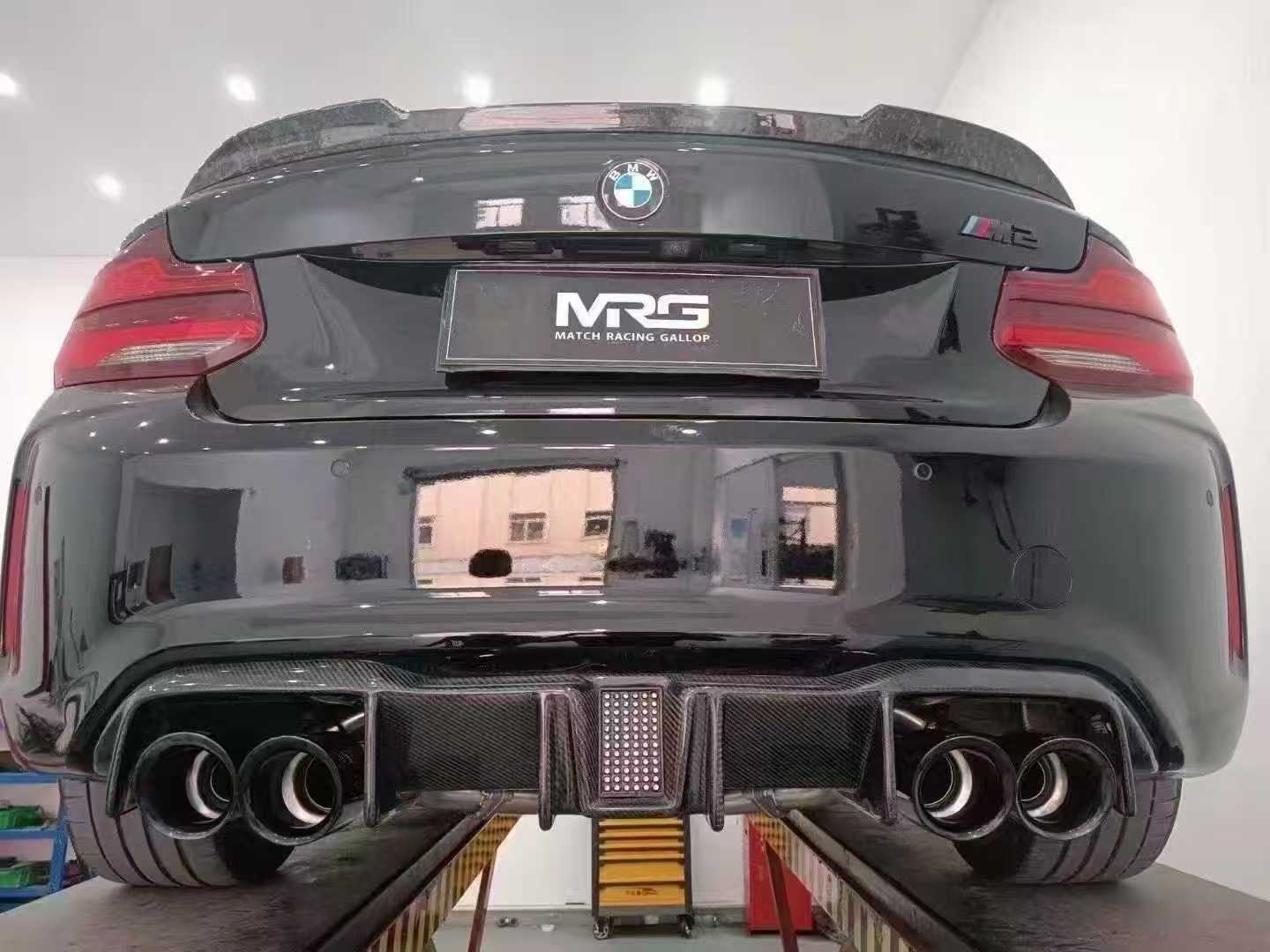 Bmw F87 rear diffuser led