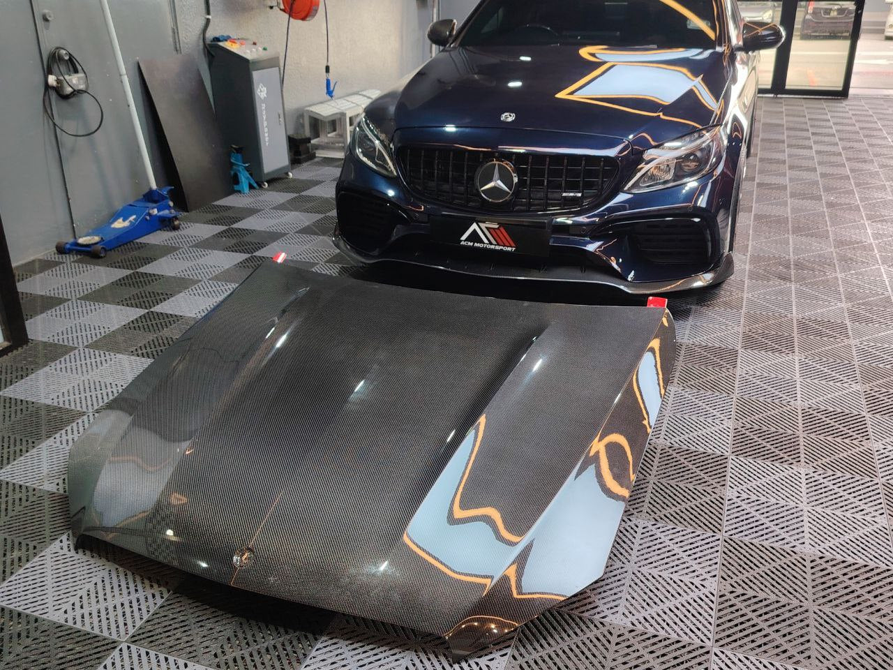 Mercedes benz W205 c63 hood