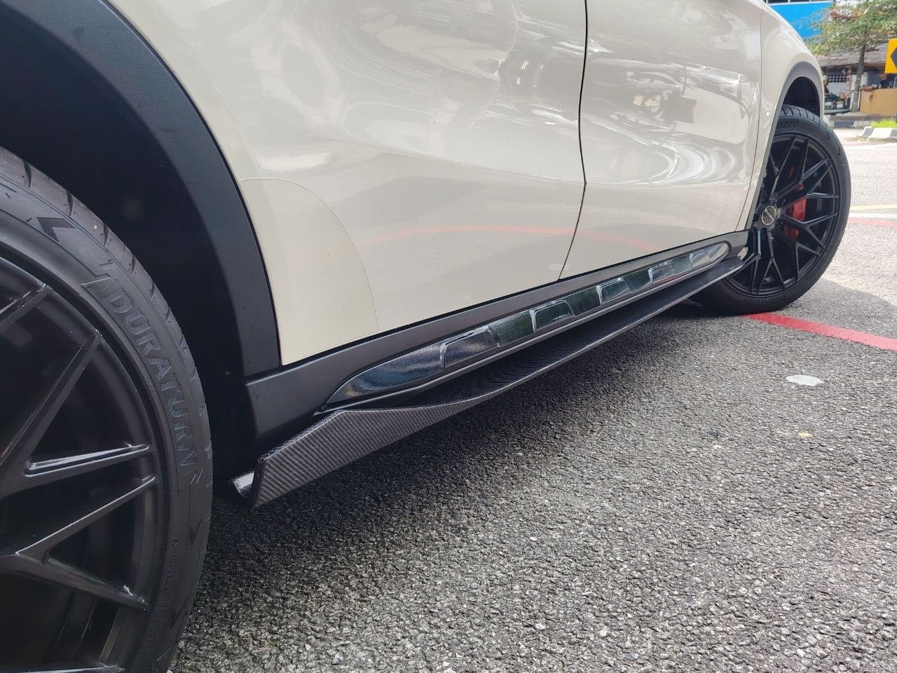Meecedes benz X156 GLA45 side diffuser
