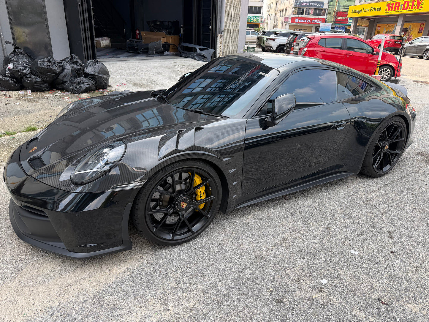 Porsche 992 dry carbon GT fender