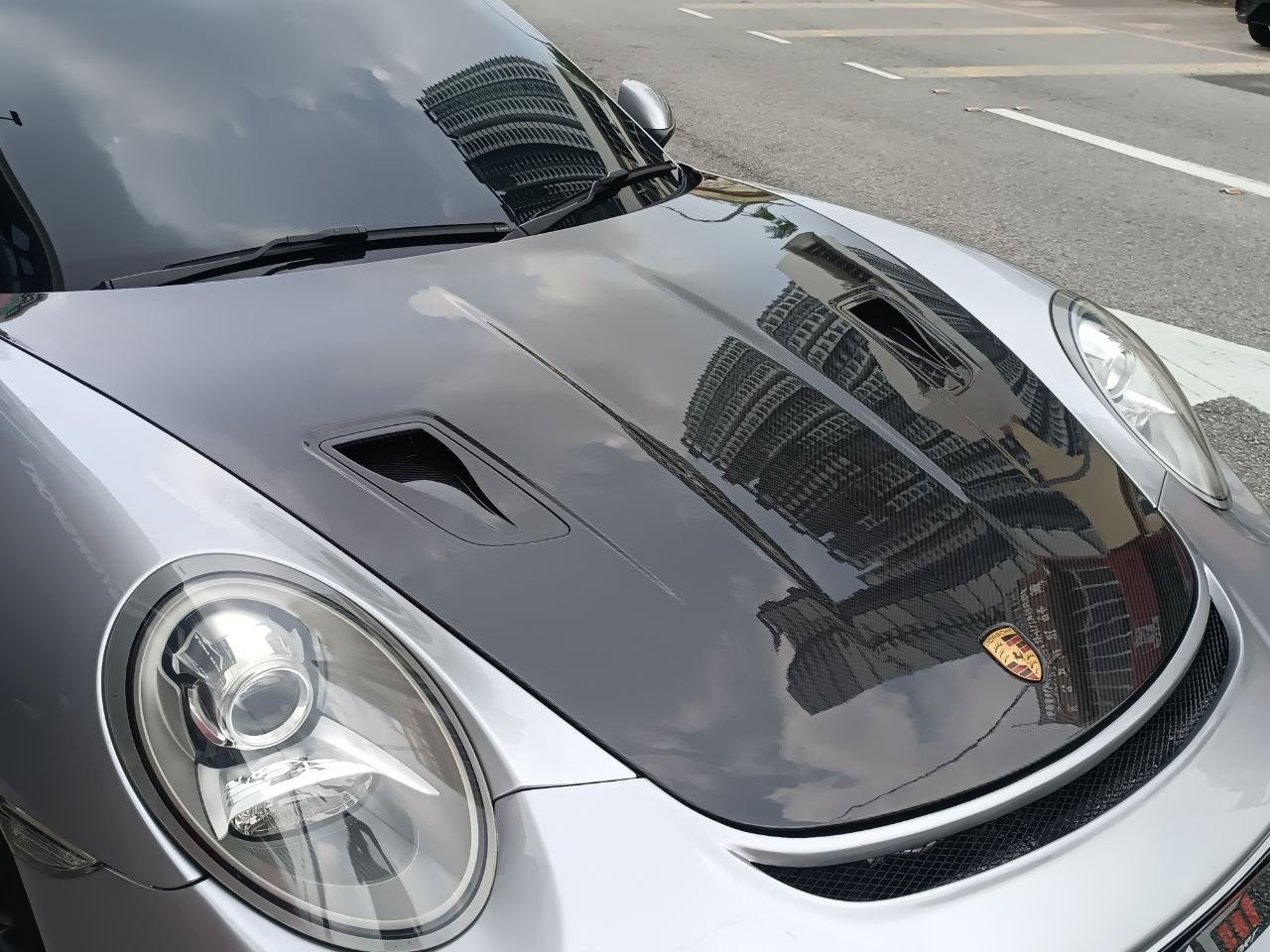 Porsche 991 dry carbon hood
