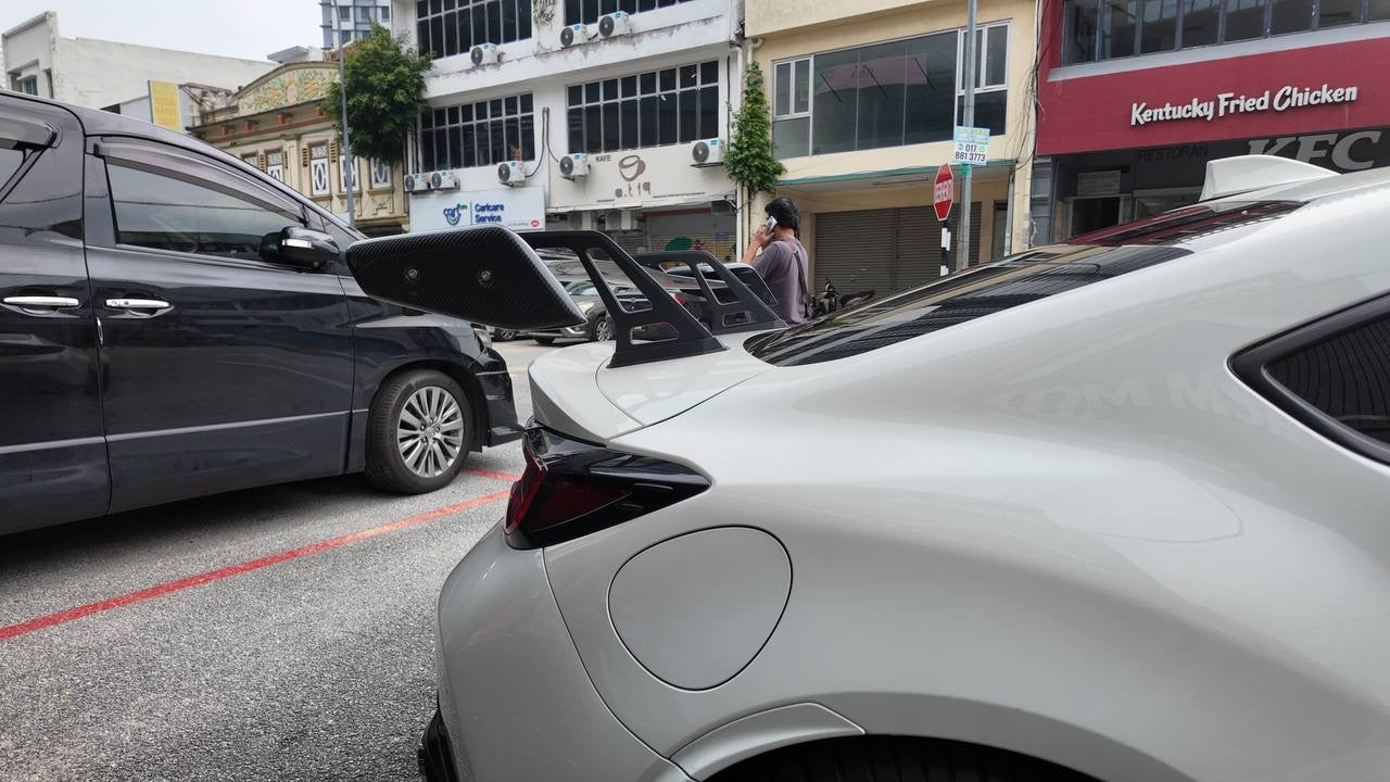 Toyota GR86 ad v2 spoiler