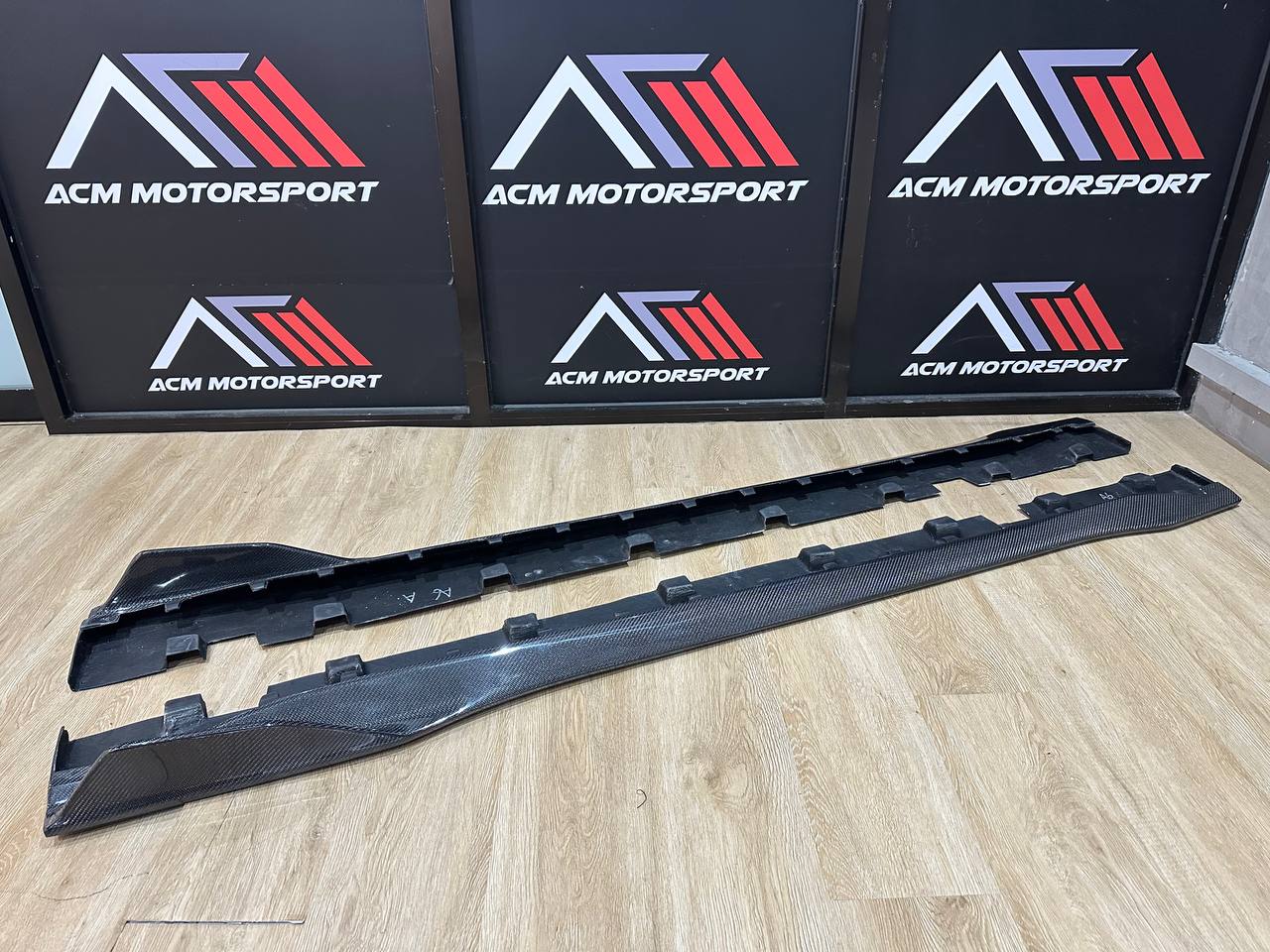 Ford mustang v2 side diffuser