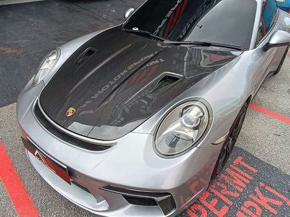 Porsche 991 dry carbon hood