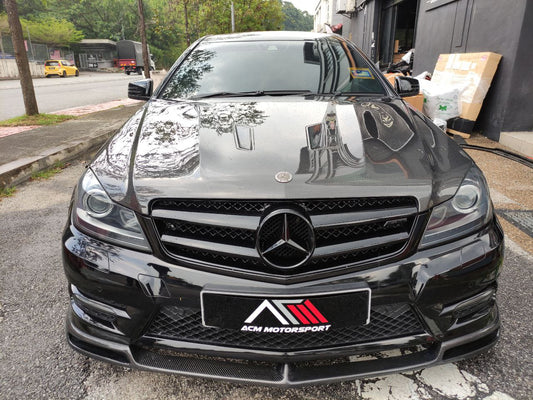 Mercedes benz W204 FL black edition hood