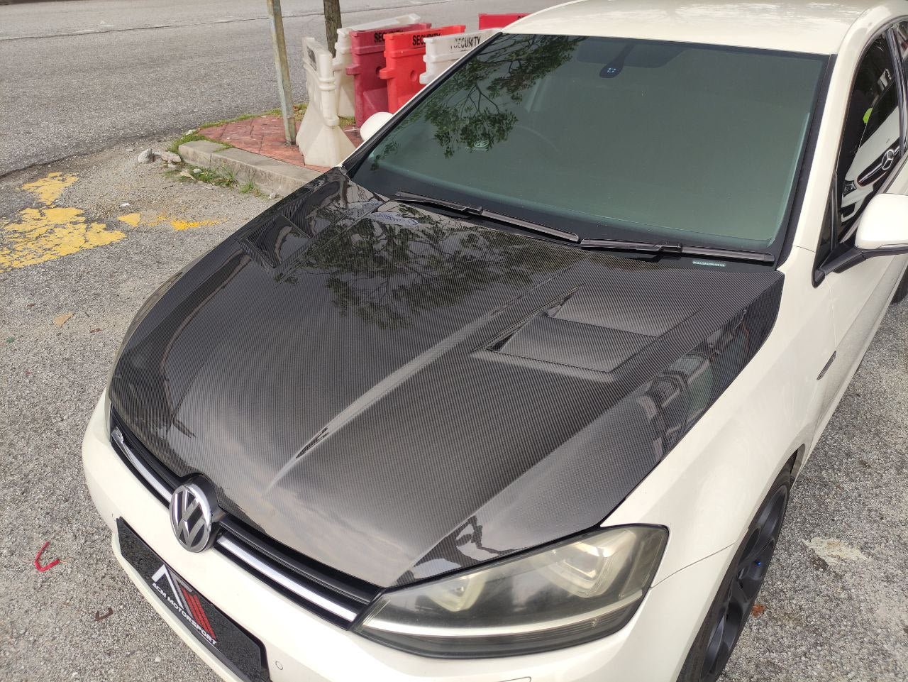 Volkswagen golf mk7 Aspec hood