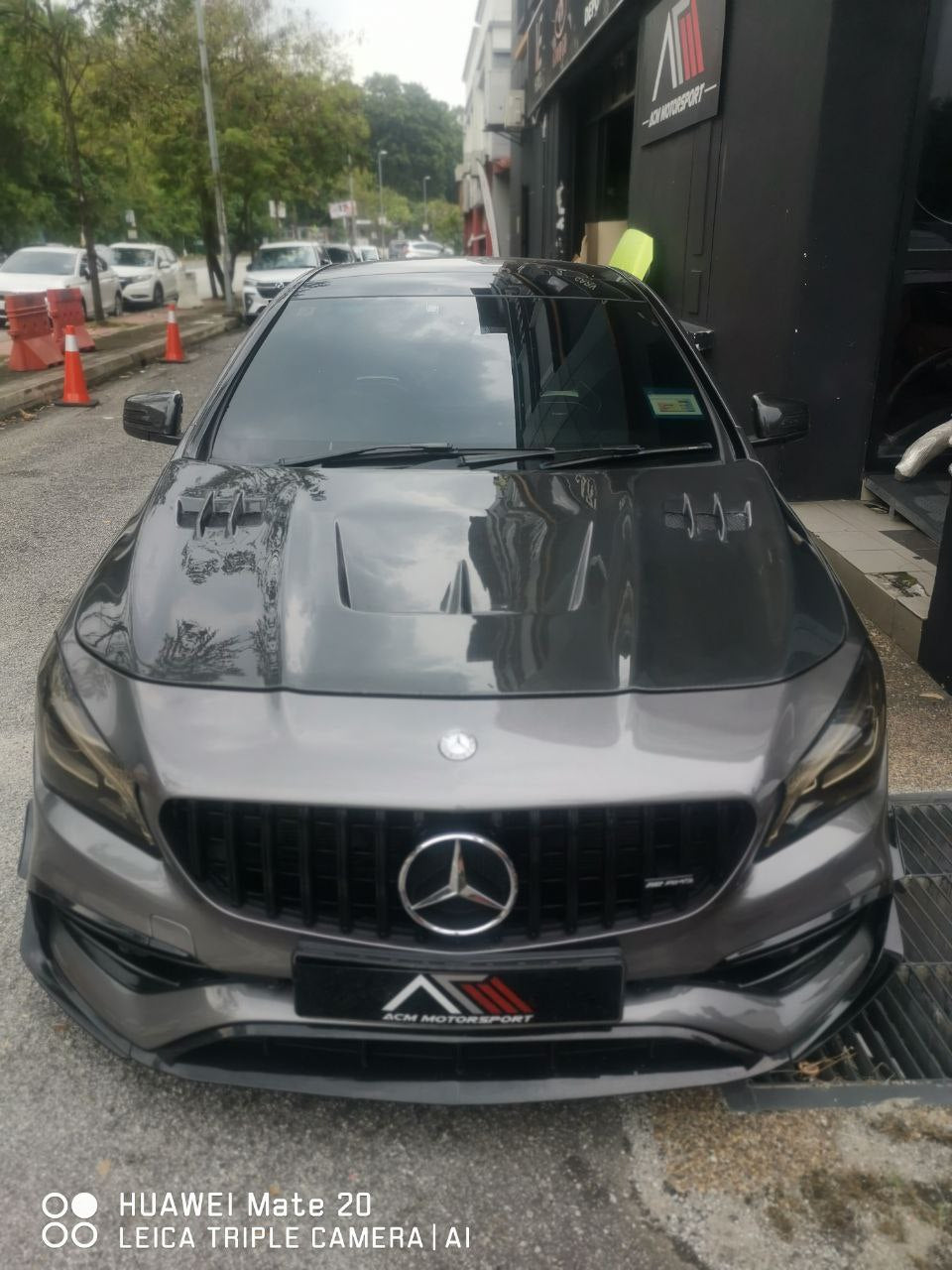 Mercedes benz W117 carbon hood