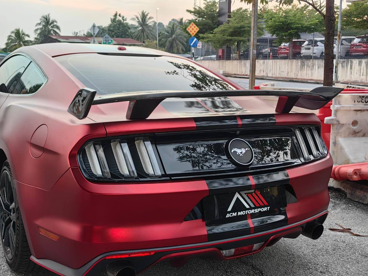 Ford mustang RH spoiler