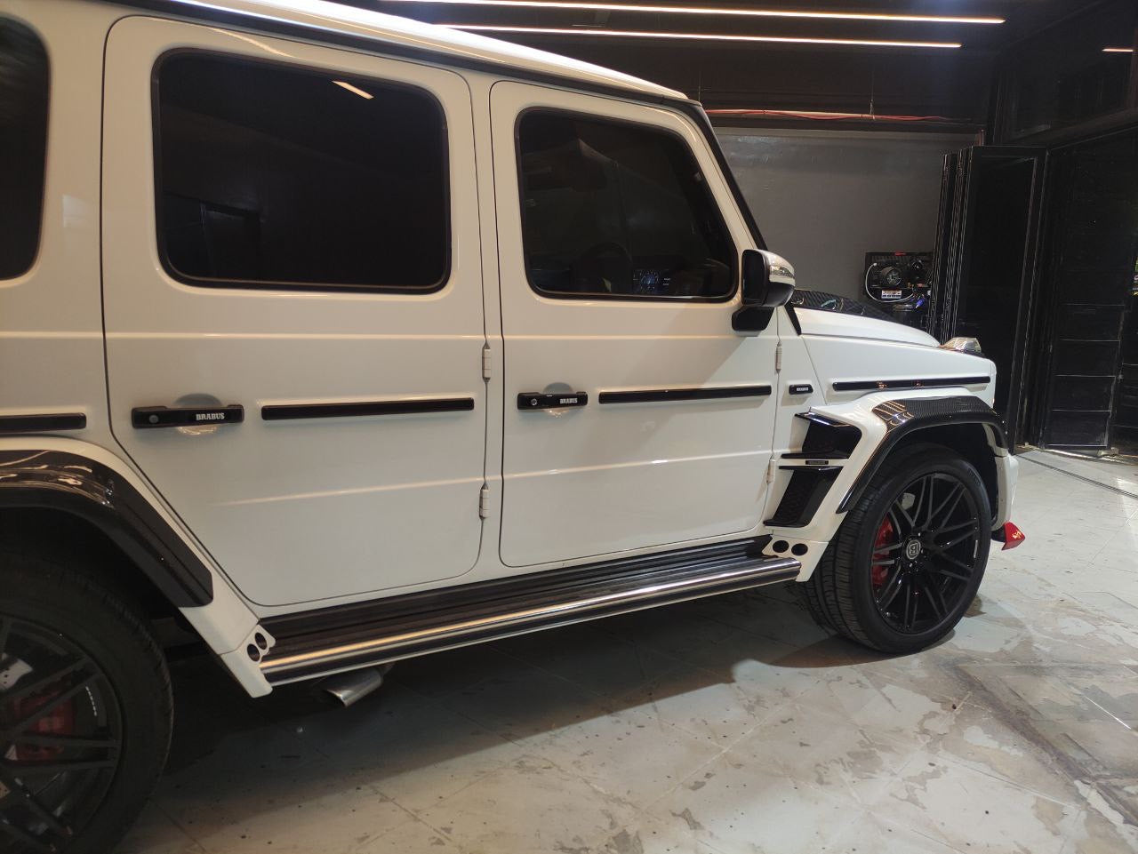 Mercedes benz G-class B900