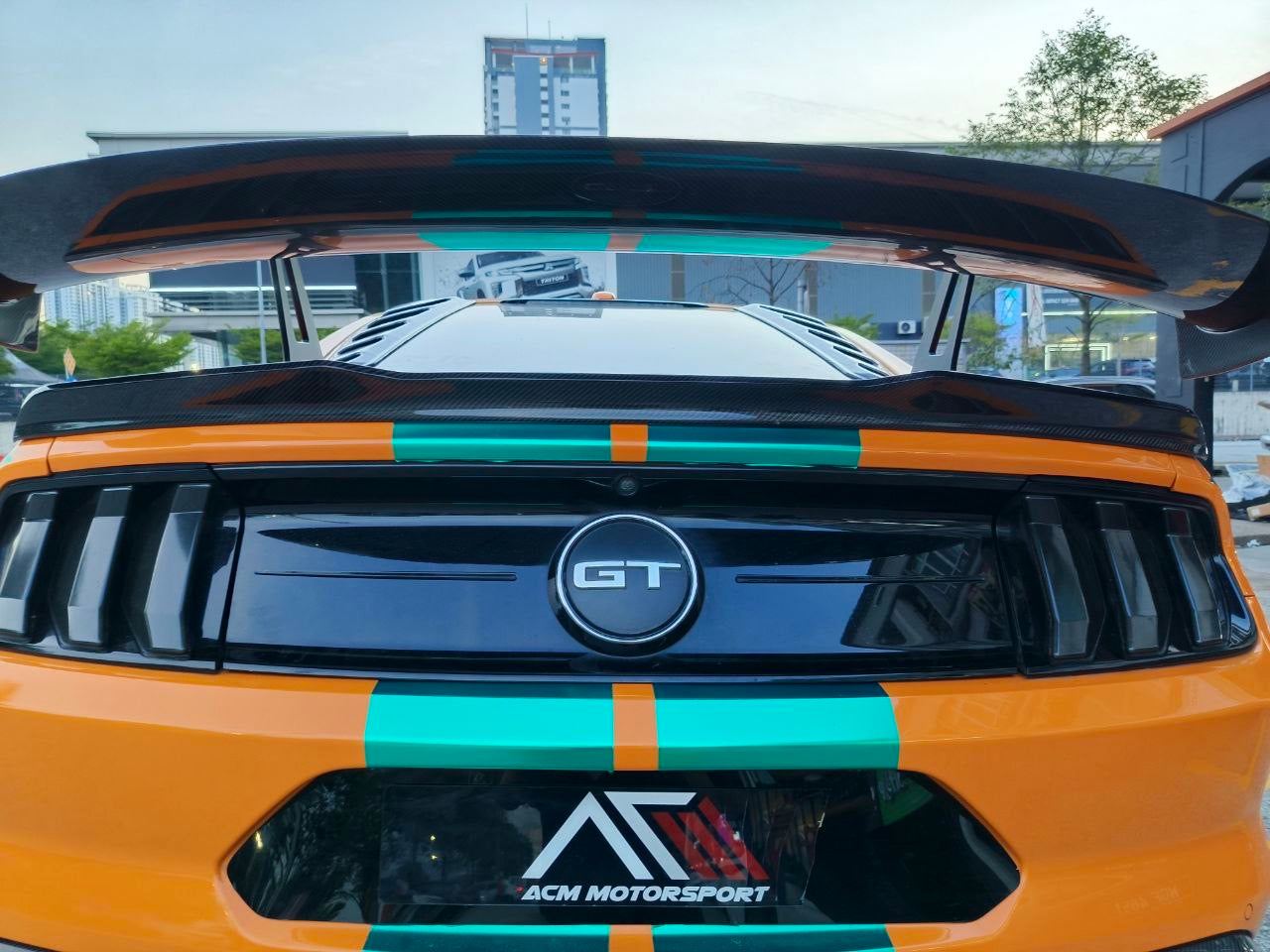 Mustang Adro Gt wing dry carbon