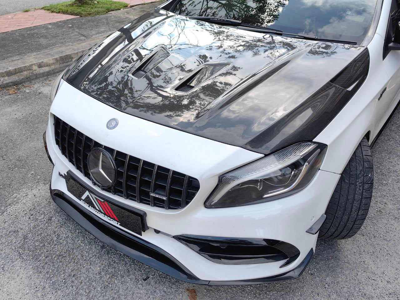 Mercedes benz W176 carbon hood