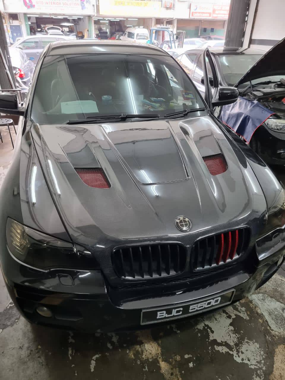 Bmw x6 E71 carbon fiber hood