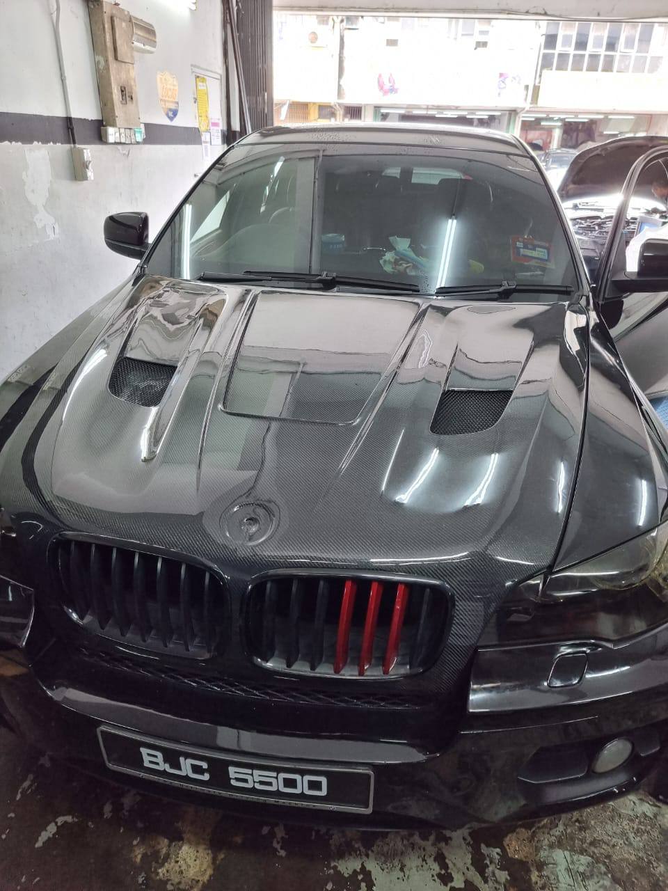 Bmw x6 E71 carbon fiber hood