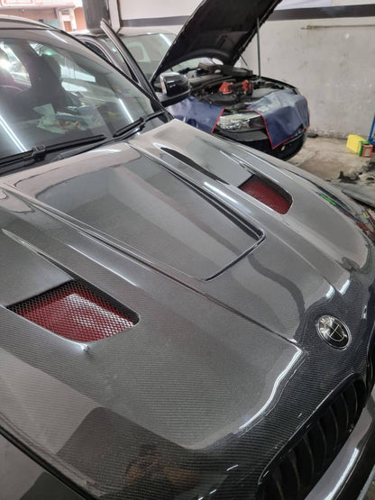 Bmw x6 E71 carbon fiber hood