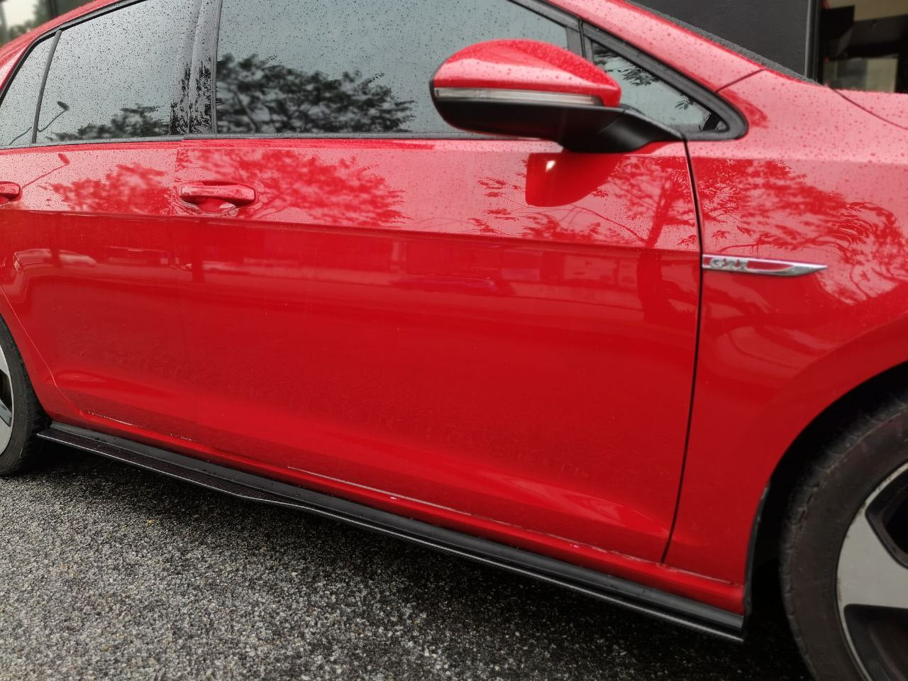 Volkswagen golf mk7 side diffuser