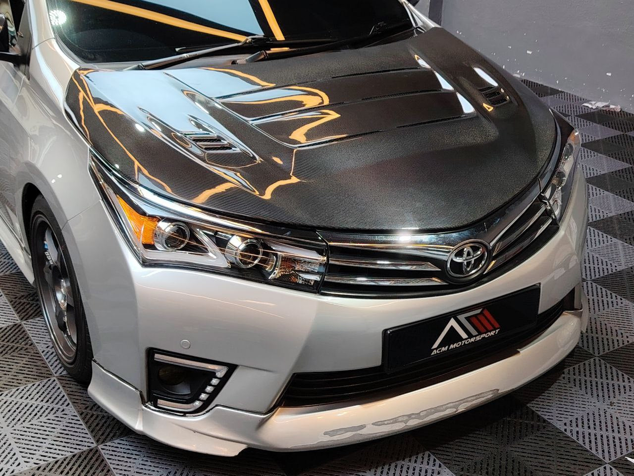 Toyota altis carbon fiber hood