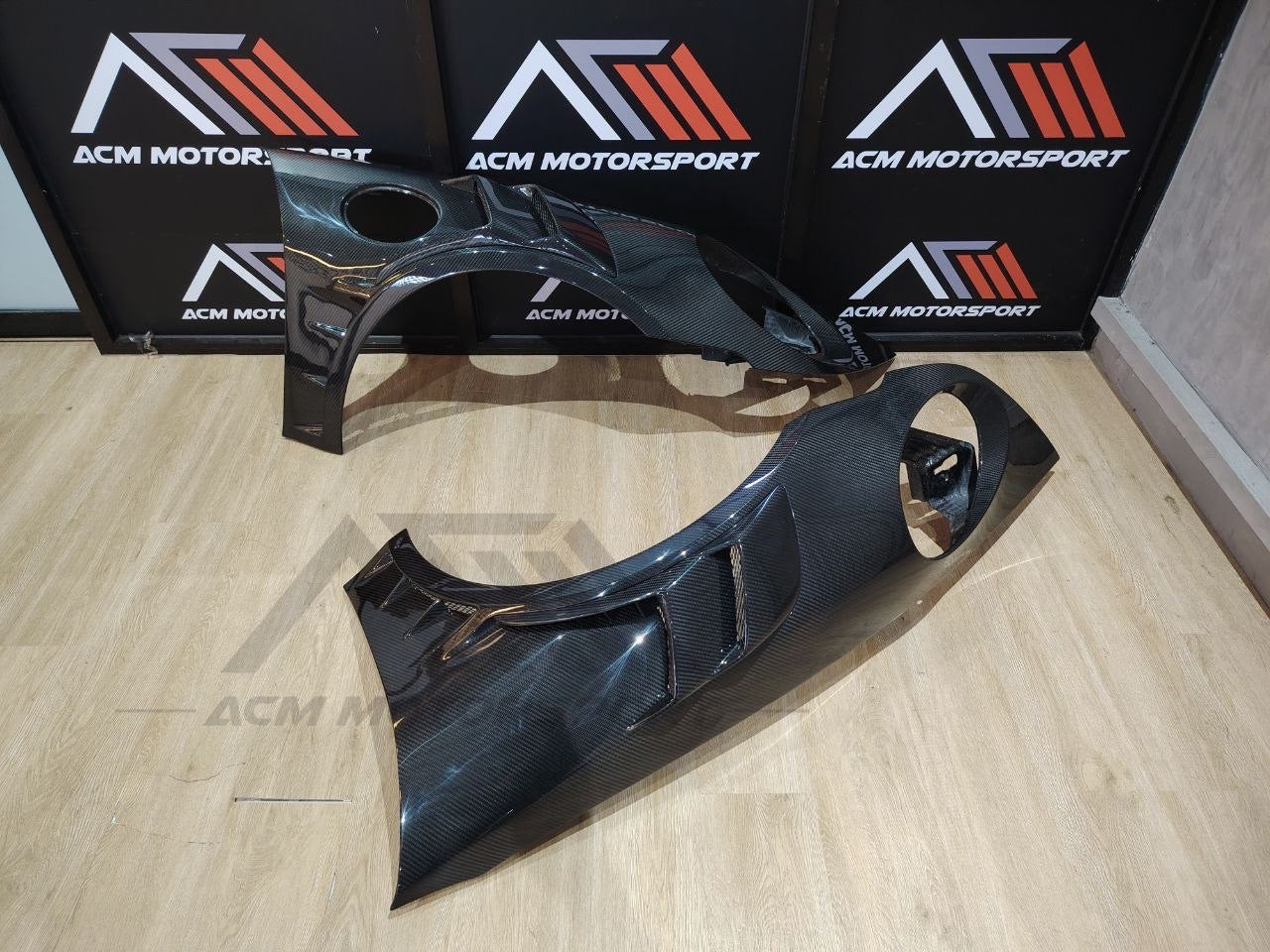 Porsche 992 dry carbon GT fender