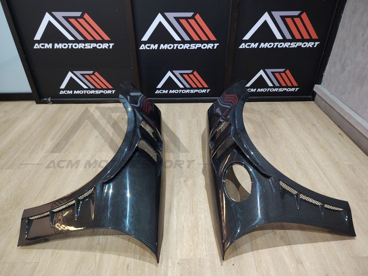 Porsche 992 dry carbon GT fender