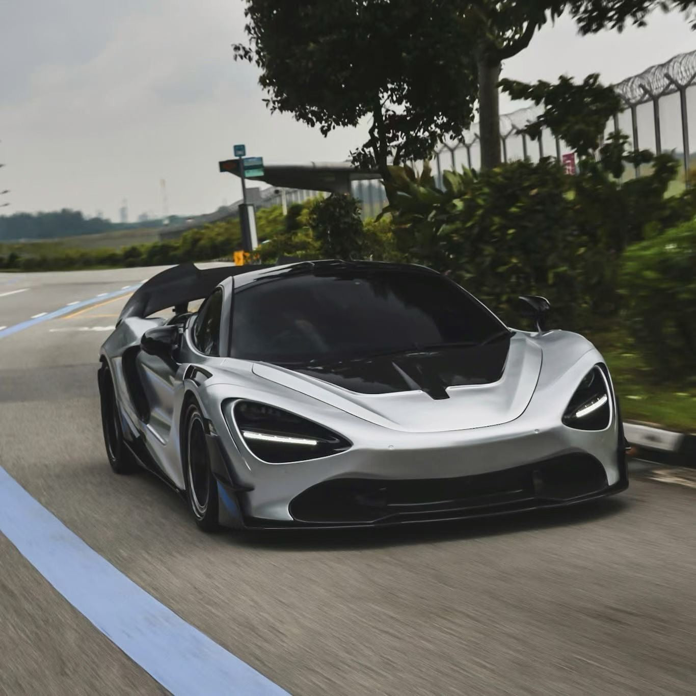 Mclaren 1016 design