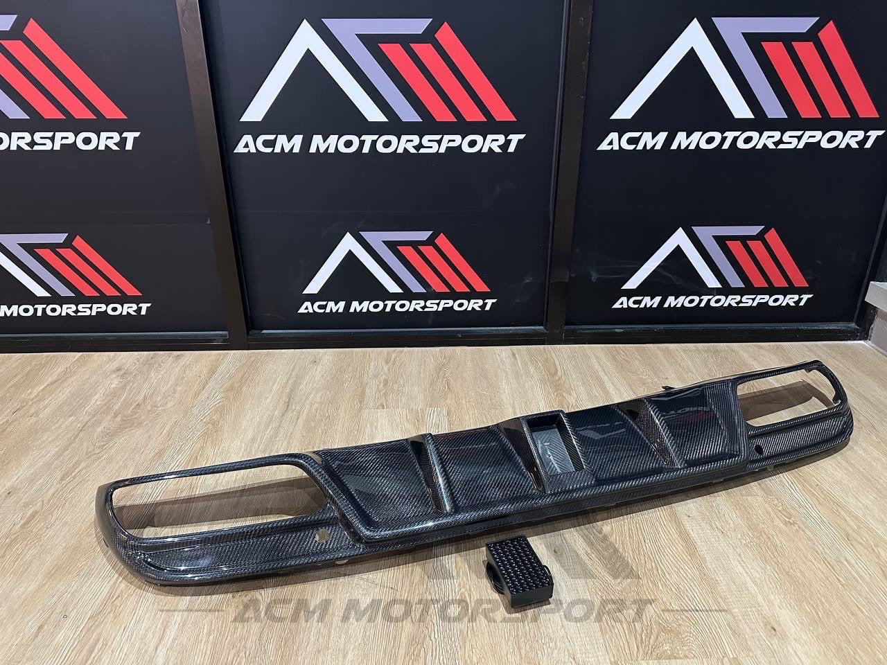 Mercedes benz w205 rear diffuser with led
