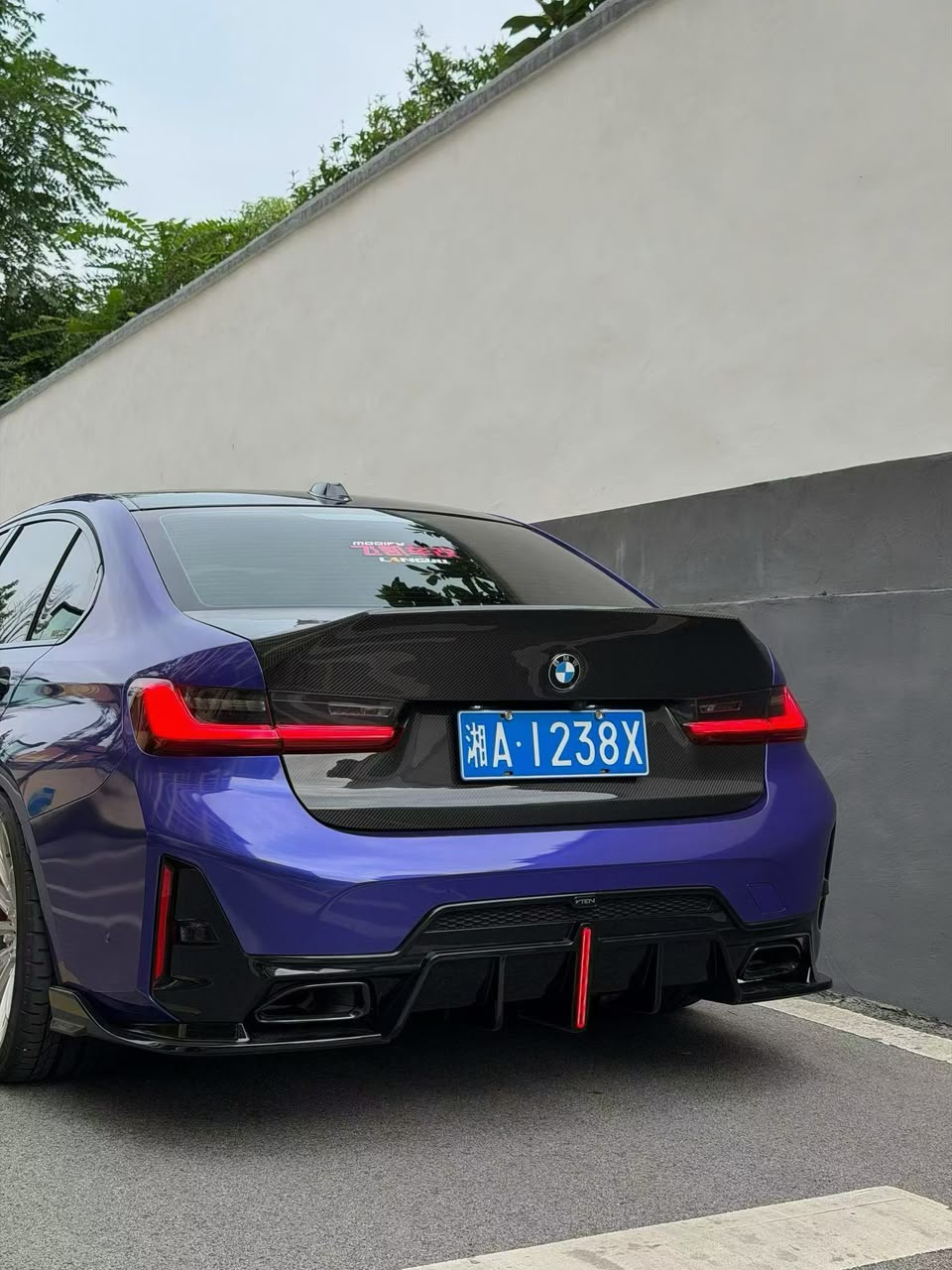 G20 AC Carbon Trunk
